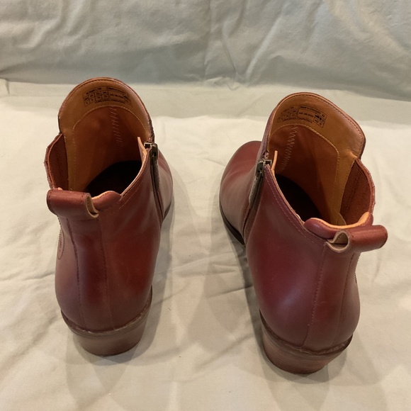 Womens Vionic Brown Leather Ankle Boots US 8 - Picture 4 of 7